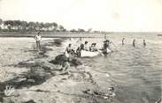 33 Gironde CPSM FRANCE 33 "Cassy Les Bains, la plage, les canoës"