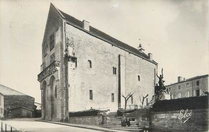 CPSM FRANCE 33 "La Réole, ancien hôtel de ville et monument aux morts"