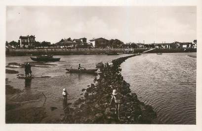 CPSM FRANCE 40 "Capbreton, pêcheurs de Moules"