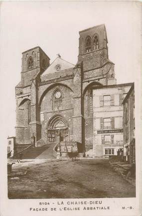 CPA FRANCE 43 "La Chaise Dieu, façade de l'église abbatiale"