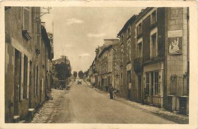 CPA FRANCE 86 "Auxances, rue principale"