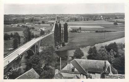 CPSM FRANCE 86 "La Roche Posay les Bains, vue générale et la route de Preuilly"