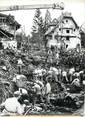 Theme PHOTO ORIGINALE DE PRESSE "SUISSE, après la catastrophe aérienne de Duerrenaesch, les soldats helvétiques fouillent la carcasse de l'avion"