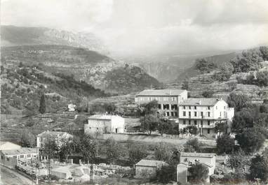 CPSM FRANCE 06 "Châteauneuf de Grasse, Bel Air et l'entrée des Gorges du Loup"