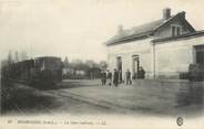 37 Indre Et Loire CPA FRANCE 37 "Bourgueil, la gare"