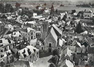 CPSM FRANCE 37 "Bourgueil, la place de l'église"