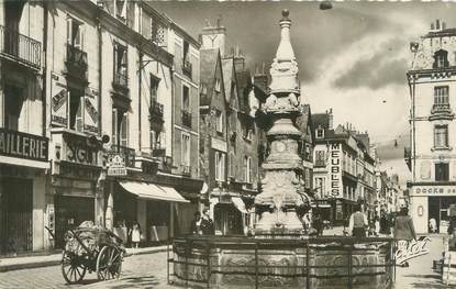 CPSM FRANCE 37 "Tours, fontaine de Beaune"