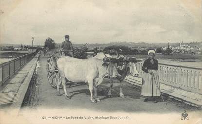 CPA FRANCE 03 "Vichy, le pont de Vichy, attelage Bourbonnais"