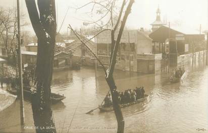 CPA FRANCE 92 "Rueil, vue prise de la gare" / INONDATIONS 1910