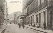 83 Var CPA FRANCE 83 "Toulon, rue Tauguet" / MARCHAND DE CARTE POSTALE