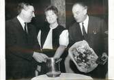 Theme PHOTO DE PRESSE / PHOTO ORIGINALE "La Chanteuse C. RENARD tire au sort les 1/4 de finale de la Coupe de France de Basket"