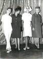 Theme PHOTO DE PRESSE / PHOTO ORIGINALE / SANTE "Les nouvelles tenues des infirmières en 1963"