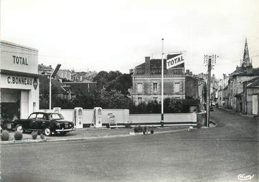 CPSM FRANCE 79 "Airvault, le carrefour, route de Saint Loup"