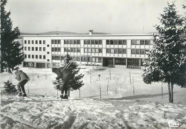 CPSM FRANCE 39 "Saint Laurent du Jura, colonie école de Neige René Vignaud"