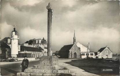 CPSM FRANCE 29 "Concarneau, place de la Croix"