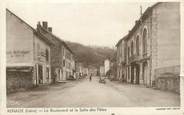 38 Isere CPA FRANCE 38 "Renage, le boulevard et la salle des fêtes"