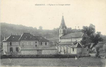 CPA FRANCE 38 "Réaumont, l'église et le groupe scolaire"