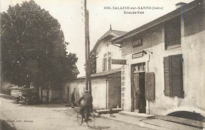 CPA FRANCE 38 "Salaise sur Sanne, grande rue"