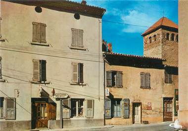 CPSM FRANCE 38 "Saint Alban du Rhône, la place, l'hôtel Pascal et le clocher"