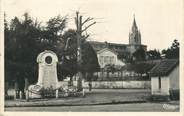 42 Loire CPSM FRANCE 42 "Vougy, le monument et la mairie"