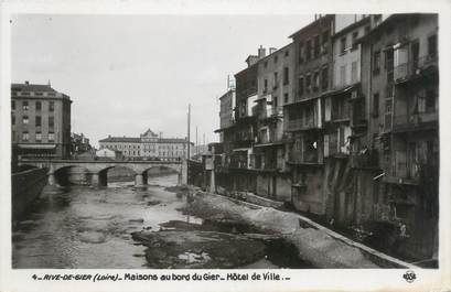 CPA FRANCE 42 "Rive de Gier, maison au bord du Gier, hôtel de ville"