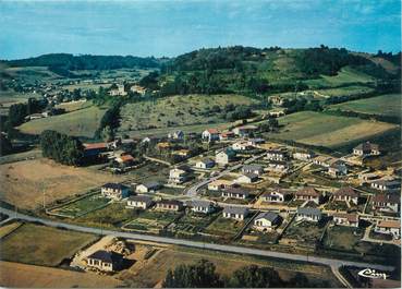 CPSM FRANCE 38 "Beauvoir de Marc, les 3 vallées et l'église"