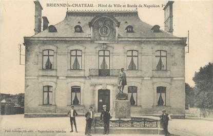 CPA FRANCE 10 "Brienne le château, hôtel de ville et statue de Napoléon 1er"