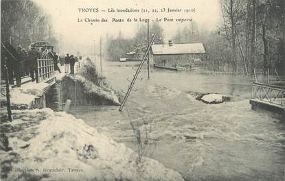 CPA FRANCE 10 "Troyes, le chemin des Ponts de la Loge" / INONDATION