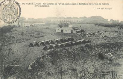 CPA FRANCE 25 "Fort de Montfaucon, vue générale du Fort et emplacement de la maison du Gardien de Batterie après l'explosion"