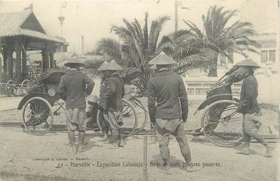 CPA FRANCE 13 "Marseille, exposition coloniale, boys et leurs pousses pousses"