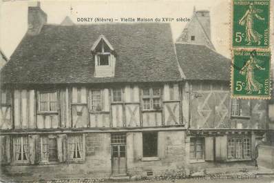 CPA FRANCE 58 "Donzy, vieille maison du XVIIème siècle"