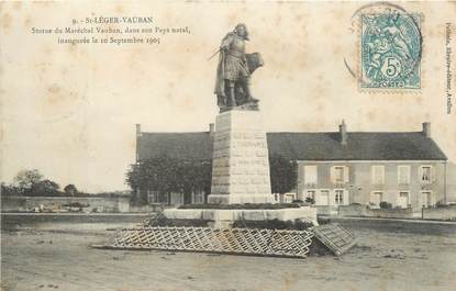 CPA FRANCE 89 "Saint Léger Vauban, statue du Maréchal Vauban"