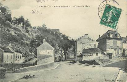 CPA FRANCE 89 "Avallon, cousin Laroche, un coin de la place"