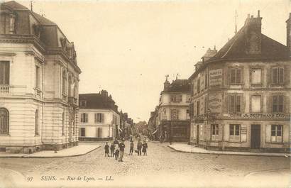 CPA FRANCE 89 "Sens, rue de Lyon"