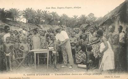 CPA COTE D'IVOIRE "Vaccination dans un village Abbeys"
