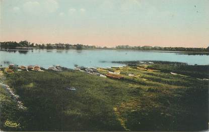 CPA FRANCE 18 "Flaneries en Berry, Etang du Puits, port aux bateaux"