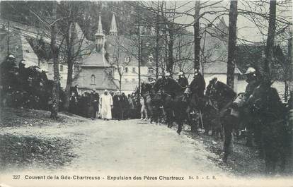 CPA FRANCE 38 "Couvent de la Grande Chartreuse, expulsion des Pères Chartreux"