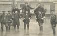 CPA FRANCE 92 "Clichy, boulevard National, groupe de sauveteurs" / INONDATION 1910