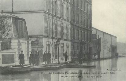 CPA FRANCE 92 "Neuilly sur Seine, la rue Soyer" / INONDATION 1910