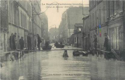 CPA FRANCE 92 "Levallois, la rue Raspail" / INONDATION 1910