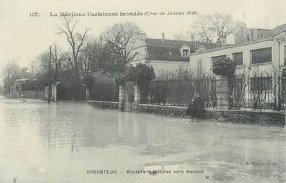 CPA FRANCE 95 "Argenteuil, boulevard Héloïse vers Bezons" / INONDATION 1910