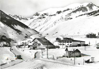 / CPSM FRANCE 06 "Auron, hôtel du Collet et école des Neiges"