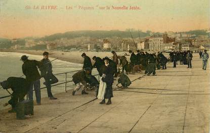 CPA FRANCE 76 "Le Havre, les Péqueux sur la nouvelle jetée"