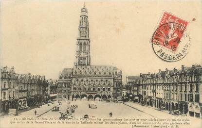 CPA FRANCE 62 "Arras, l'hôtel de ville et la petite place"