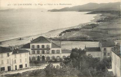 CPA FRANCE 83 "Le Lavandou, la plage et l'hôtel de la Méditérrannée"