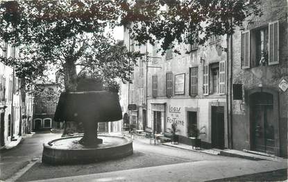 CPSM FRANCE 83 "Barjols, place de la mairie"