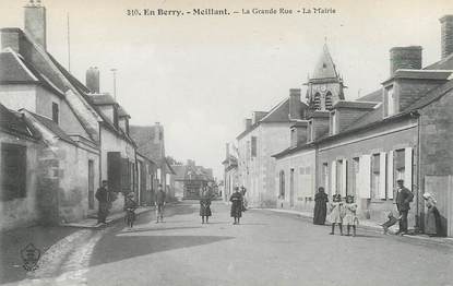 CPA FRANCE 18  "Meillant, la grande rue, la mairie"