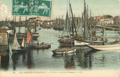 CPA FRANCE 85 "Sables d'Olonne, le port"