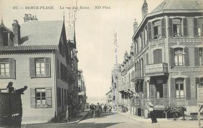 CPA FRANCE 62 "Berck, la rue des Bains"