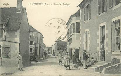 CPA FRANCE 18 "Veaugues, route de Montigny"